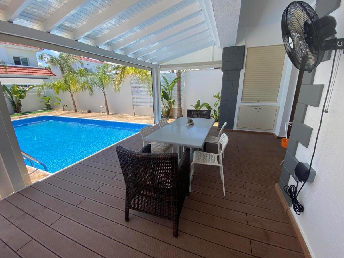 Villa Angel - Exotic Villa 200M From Beach Paralimni Luaran gambar